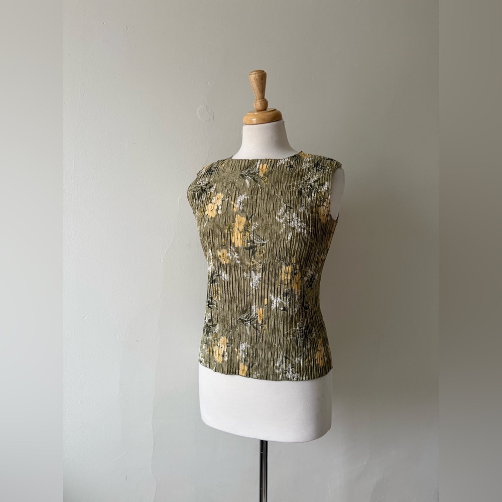 Vintage Liba Crinkle Pleated Top • Olive Floral • Made in Canada • Size S